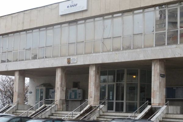 Sindicatul Naţional Meridian: Oprirea examenelor de promovare în grad profesional la ANAF afectează drepturile salariaţilor de a evolua în carieră