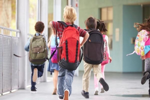 Elevii vor avea două vacanţe în plus anul viitor şcolar, 2020 – 2021