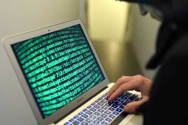 105 "criminali cibernetici" reținuți sau arestați, în primele 11 luni din 2019. Soft anti viruși creat de Poliția Română