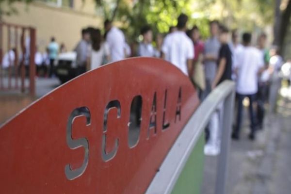  Legea prin care părinții primesc ZILE LIBERE dacă se închid școlile a fost promulgată