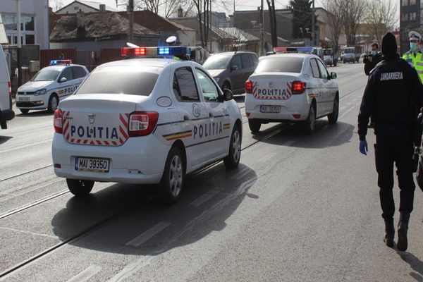 Nu vor fi relaxate restricțiile de circulația în perioada imediat următoare