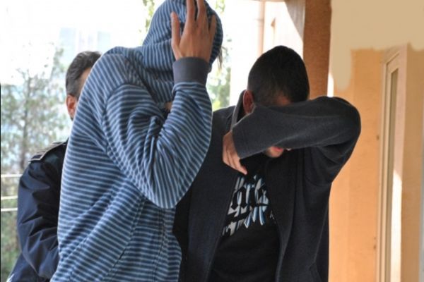 Arestați preventiv pentru tâlhărie calificată