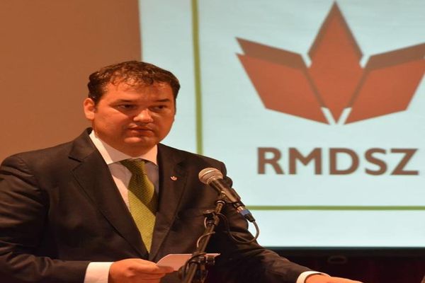 Cseke Attila, liderul senatorilor UDMR: Nu se mai justifică ca România să rămână în privinţa mandatului aleşilor locali la un model de organizare specific anilor 90