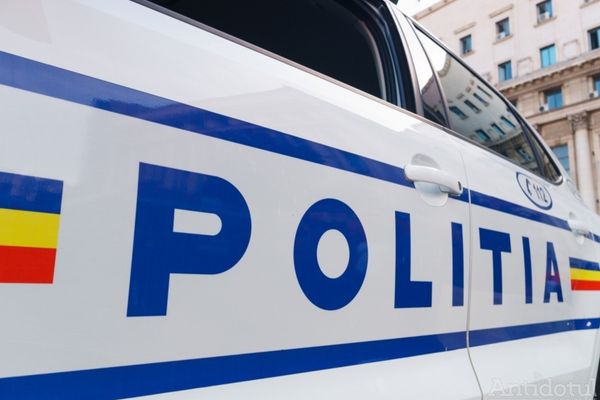 Sălaj: Adolescentă, urcată cu forța într-un autoturism 