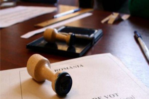 Lege nouă: Mandatele aleşilor locali, prelungite până la 1 noiembrie