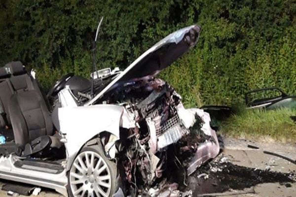 FOTO | Mesajul Poliţiei Române după accidentul cu patru morţi din Sălaj: Aşa arată o maşină cu volanul pe dreapta