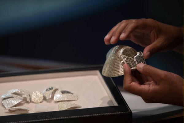 Cea mai scumpă mască anti COVID-19 din lume