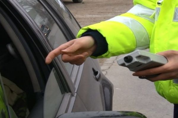 Zălăuan, beat turtă la volan! Vezi ce valoare a indicat etilotestul