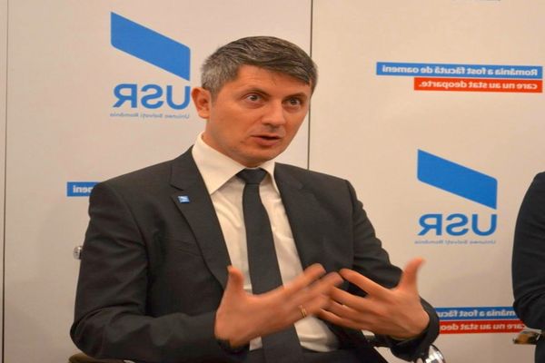 Adevărul despre USR PLUS în campanie: O Românie fără hoție doar pentru unii!