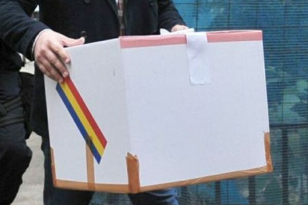 Dosare penale pentru doi sălăjeni care au cerut urna mobilă! În arest, au votat trei persoane
