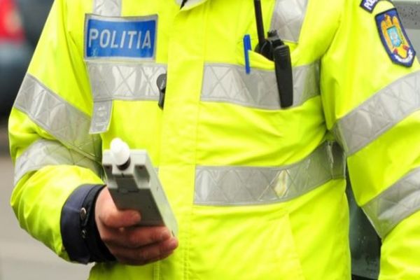 Criță la volan și fără permis! S-a ales cu dosar penal