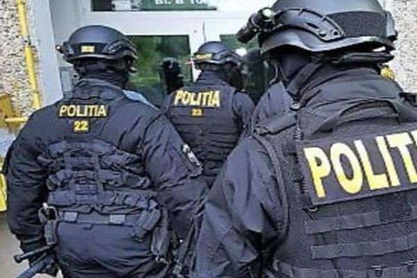 Un bihorean și un sălăjean, anchetați de DIICOT pentru trafic de persoane și minori! Victimele obligate să cerșească sau să prostitueze