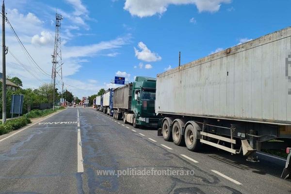 Tiruri cu deșeuri în Vama Veche! Ar fi trebuit să ajungă la o firmă din Sălaj