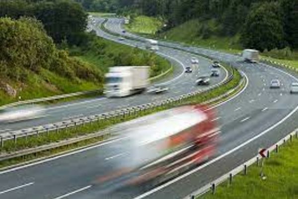 CNAIR: Restricţii de circulaţie cauzate de caniculă  la autovehiculele de peste 7,5 t, pe șoselele din întraga țară! Excepție fac 4 județe