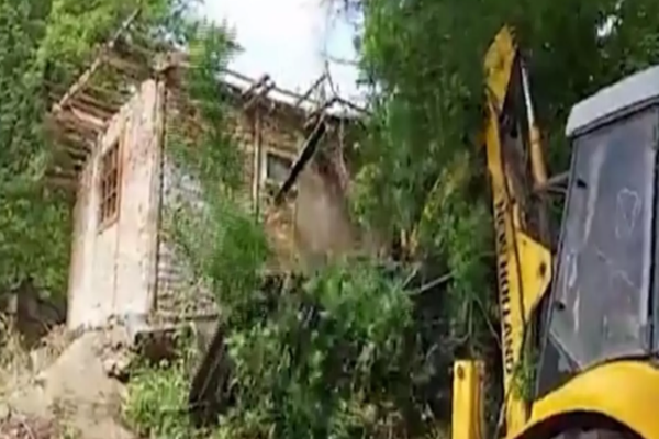 Culisele statului paralel | Demolări cu SCANDAL pentru Portul Călărași! Cum și-au ridicat șmecherii vile de lux pe terenul statului - Reportaj exclusiv