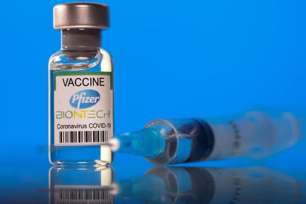 Peste 730.000 de doze noi de vaccin anticovid de la Pfizer BioNTech ajung luni în România! Cum vor fi distribuite