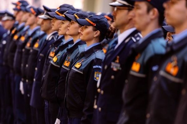 Aproximativ 10.000 de candidați înscriși la școlile de poliție