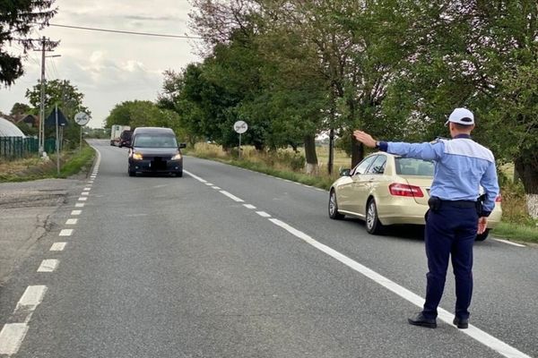 Amenzi de peste 46.000 lei și 12 permise reținute de polițiștii din Sălaj, în ultimele 7 zile