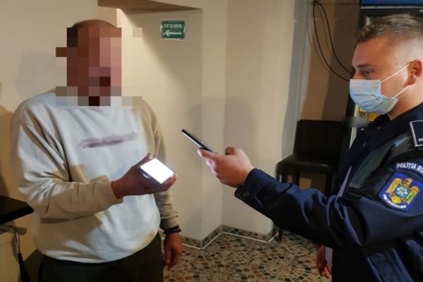FOTO: Aproape 40 de amenzi aplicate de polițiștii sălăjeni celor care nu au respectat măsurile de protecție sanitară și restricțiile! Au fost întocmite și două dosare penale