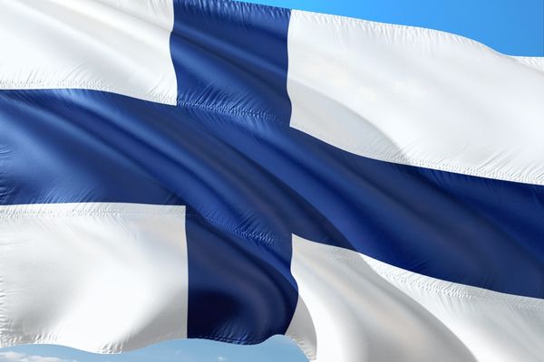 Finlanda dezbate o petiție privind aderarea la NATO