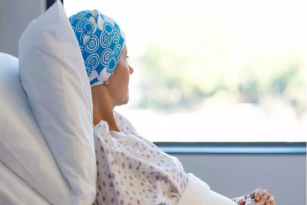 Concediu de până la 45 de zile pentru îngrijirea pacienților oncologici 