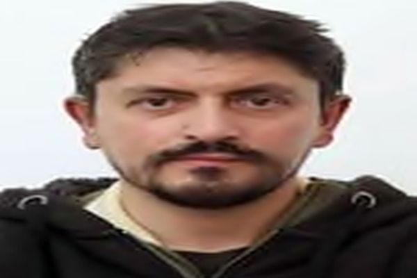 L-AȚI VĂZUT? A dispărut de acasă de aproape o lună