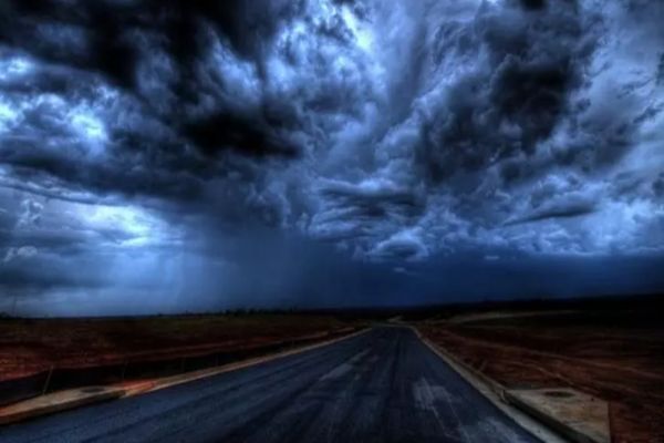 Vremea 14 iunie - Se răcește în toată țara și sunt așteptate furtuni puternice