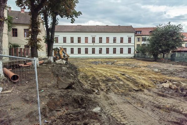 Pietonizarea străzii Unirii din Zalău, continuă! Care este stadiul lucrărilor