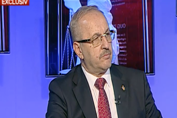 Vasile Dîncu: „România nu este o mare putere militară, nu poate deține armament nuclear. Suntem un pol militar zonal”