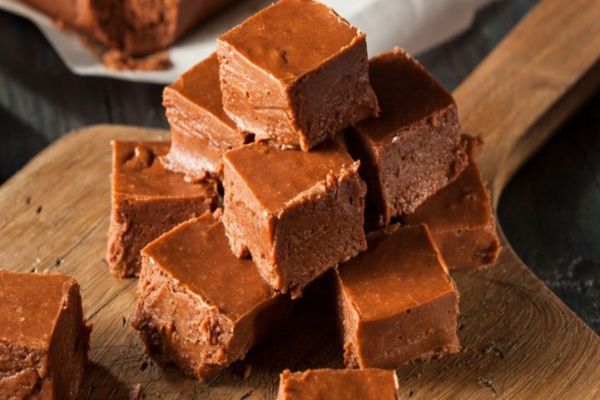 Ce se întâmplă dacă mănânci ciocolată seara?