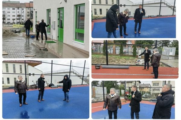 Terenul de sport multifuncțional de la Stadionul Municipal din Zalău prinde contur