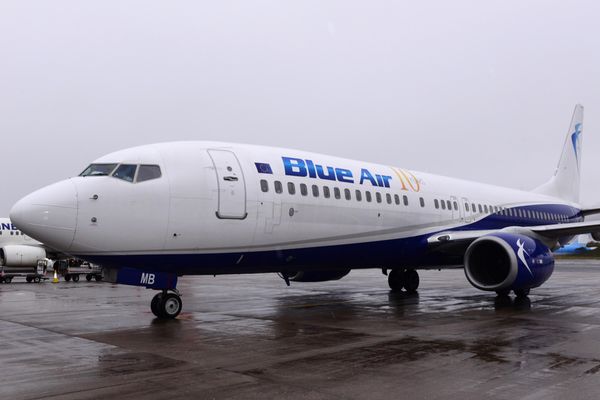 CULISELE STATULUI PARALEL. Tot românii plătesc dezastrul Blue Air. Cât de mare este gaura în buget