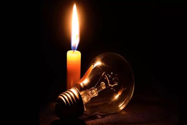 Risc de BLACKOUT la iarnă: românii s-ar putea trezi în beznă. Ședință crucială în Parlament