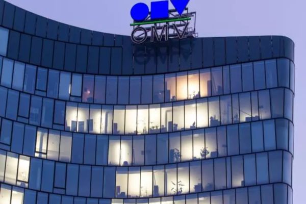 Privatizarea Petrom. Noi dezvăluiri. OMV NU a venit în România în 2004, ci în 2002