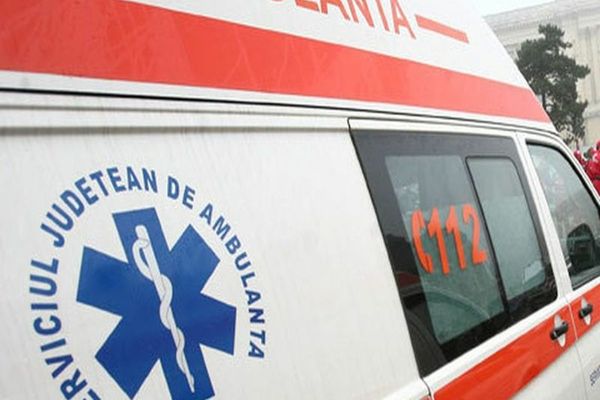 Accident în Zalău! Un bărbat a fost transportat la spital