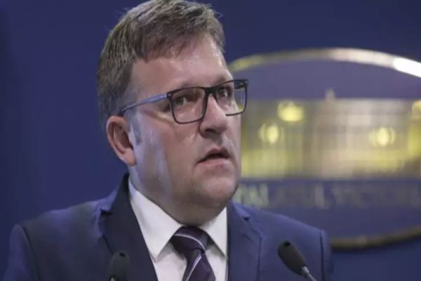 Marius Budăi merge astăzi în Parlament să dea explicații pentru reforma pensiilor speciale. Zi DECISIVĂ