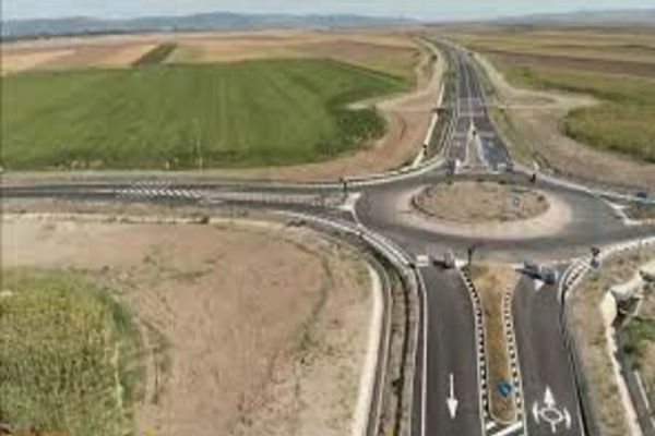 Câți kilometri de autostradă și de cale ferată are România la 33 de ani după căderea comunismului - Datele INS dezvăluie DEZASTRUL