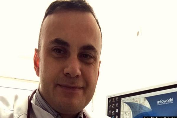 Medicul Adrian Marinescu recomandă purtarea măștii de protecție, din nou: E utilă în spațiile închise, în mijloacele de transport
