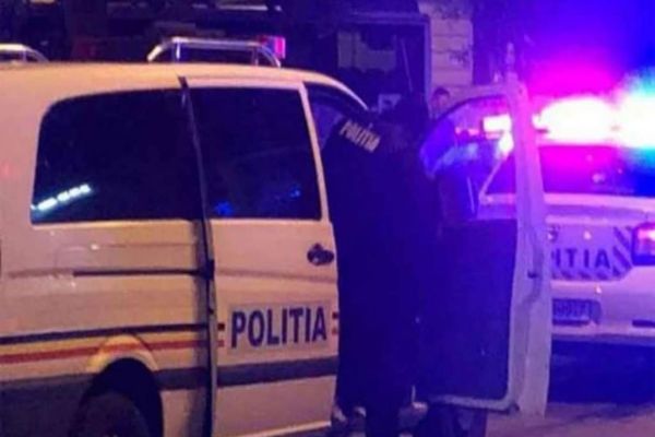 Doi tineri din localitatea sălăjeană Derșida au fost reţinuţi după ce au bătut mai multe persoane