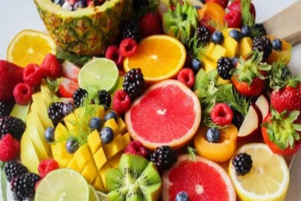 Câte fructe și legume trebuie să consumăm într-o zi pentru o alimentație sănătoasă