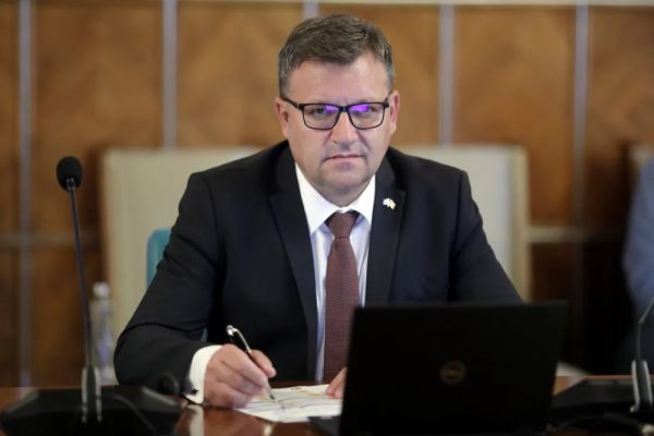 Vârsta de pensionare va crește pentru toți românii până la 65 de ani. Anunțul făcut de ministrul Muncii