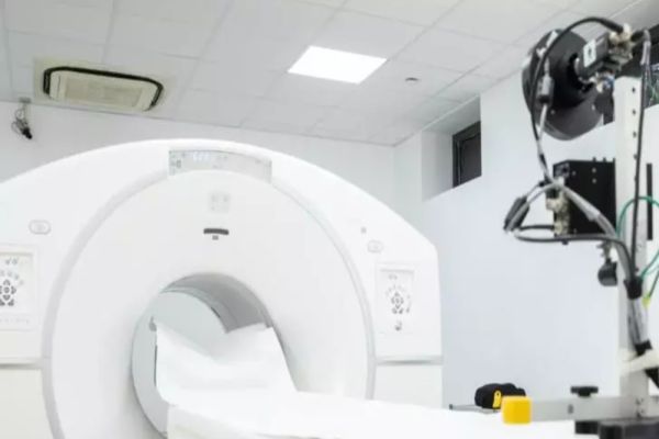 CNAS, anunț major pentru bolnavii de cancer: Acces mai ușor la investigații PET-CT de la 1 iunie și noi reguli legate de tratament