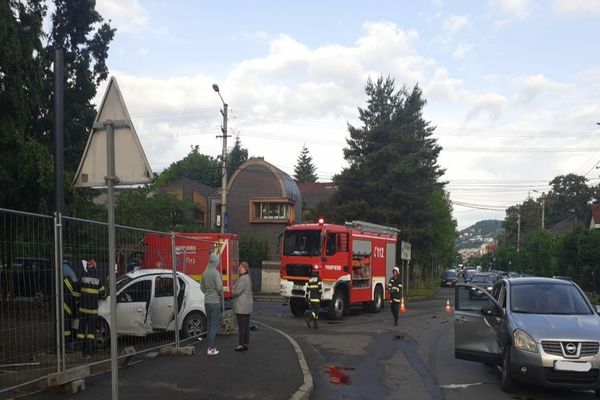 Ucrainean rănit într-un accident în Cluj-Napoca! Un şofer din Sălaj l-a lovit (FOTO)