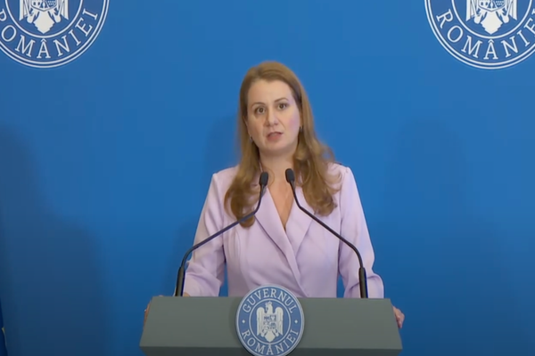 Peste 1.200 de microbuze electrice școlare, finanțate din PNRR, pentru transportul elevilor 