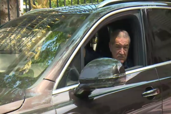 Gigi Becali povestește experiența dificilă după operația cervicală: „Am plecat eu de nebun din spital”