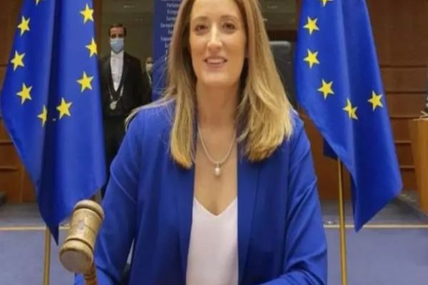 ȘEFA PARLAMENTULUI EUROPEAN, ROBERTA METSOLA, A AJUNS ÎN ROMÂNIA PENTRU DISCUȚII CU NICUȘOR DAN
