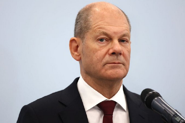 Cancelarul german Olaf Scholz vine sâmbătă în România. Masă rotundă cu reprezentanţi ai mediului de afaceri