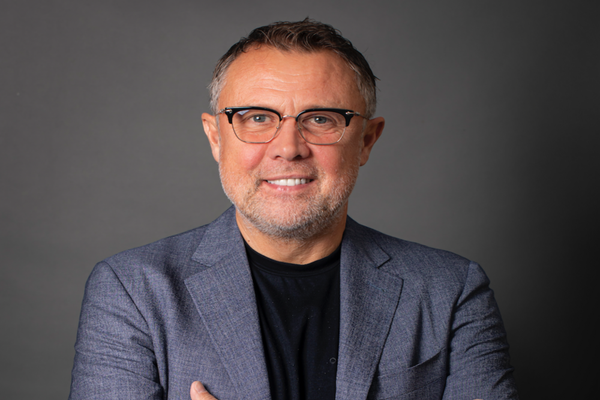 Banca Națională a României a aprobat achiziția Porsche Bank de către Dan Ostahie, proprietarul Altex