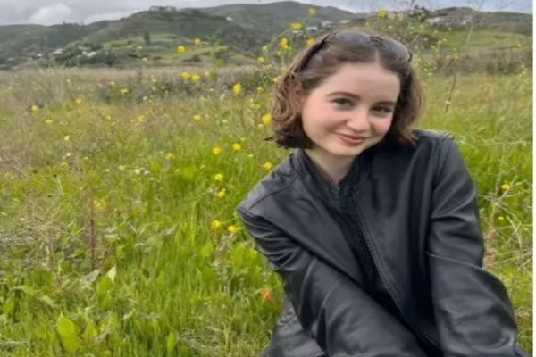 IMAGINE INEDITĂ CU IRINA COLUMBEANU, CARE A ABSOLVIT LICEUL ÎN SUA. VA FI COLEGĂ DE FACULTATE CU FIUL LUI DONALD TRUMP