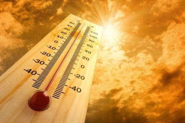 CANICULA CONTINUĂ: TEMPERATURI RECORD ȘI SECETĂ EXTREMĂ ÎN ROMÂNIA